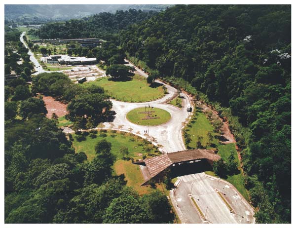 Pórtico de acesso ao Campus Pórtico de acesso ao Campus
