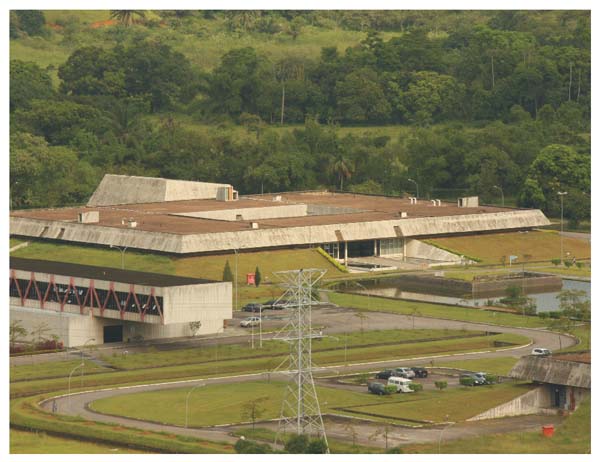 Prédio das Divisões de Metrologia Óptica e de Termometria Prédio das Divisões de Metrologia Óptica e de Termometria